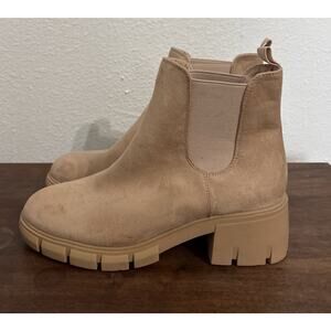 Juliet Holy Womans Lug Sole Platform Ankle Bootie Size 8 Tan *Small Blemish*